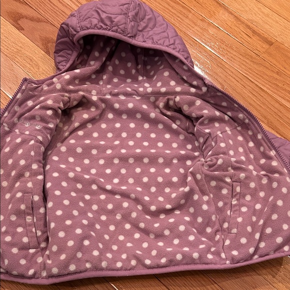 Columbia Quilted Jacket in Dusty Purple with Polka Dot Lining - Picture 6 of 7